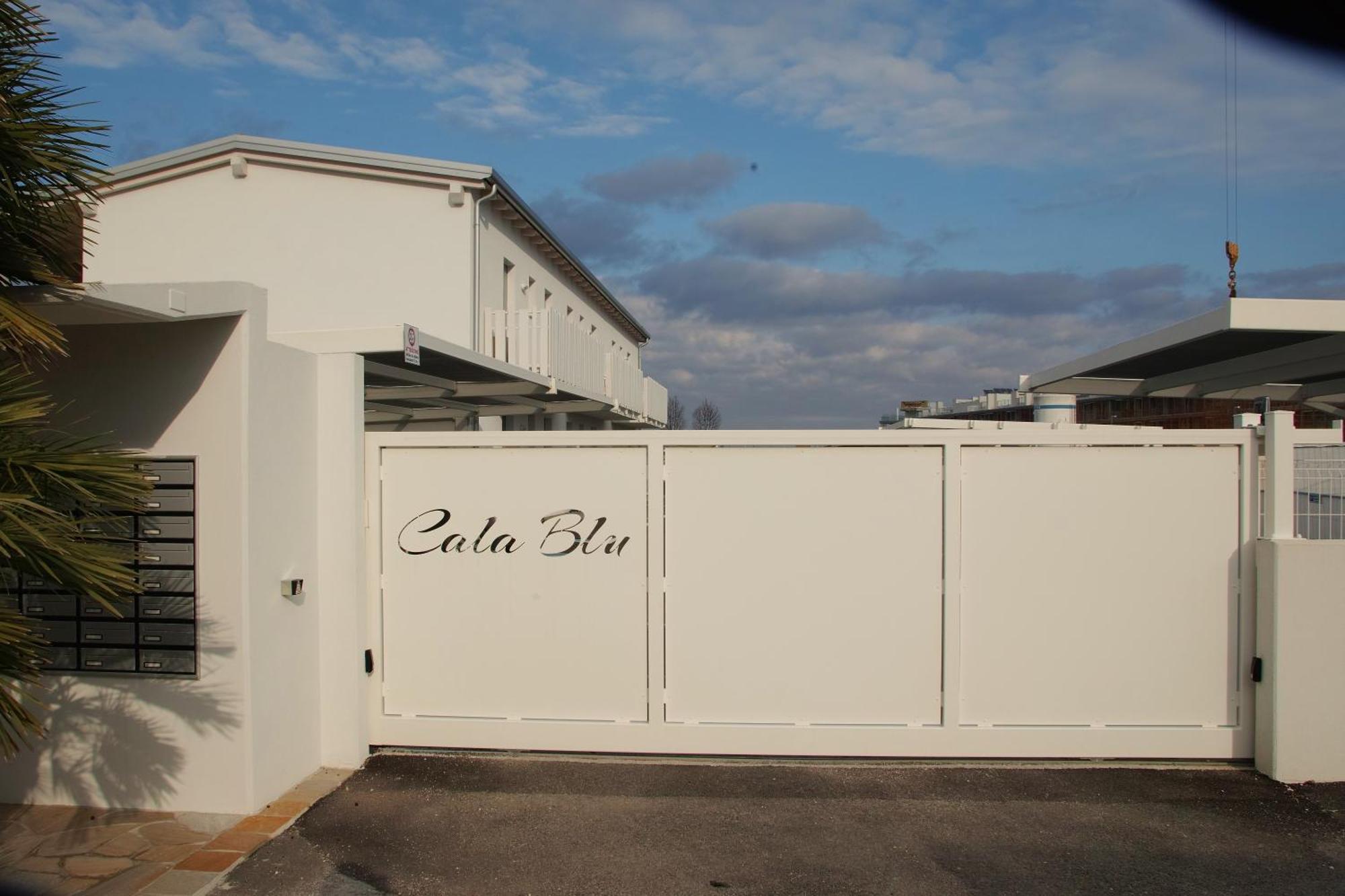 Cala Blu Residence Con Piscina-Centralissimo Лидо-ди-Езоло Экстерьер фото