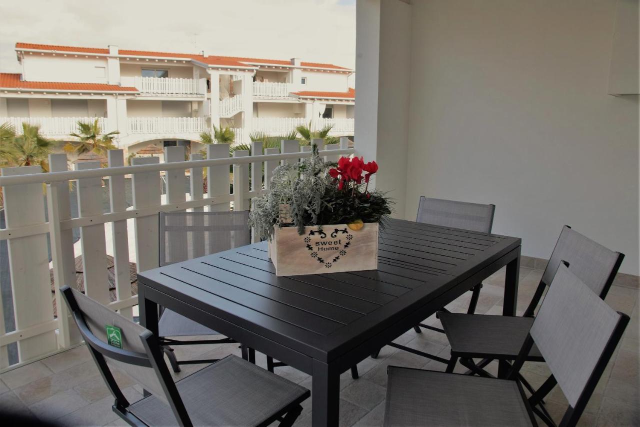 Cala Blu Residence Con Piscina-Centralissimo Лидо-ди-Езоло Экстерьер фото